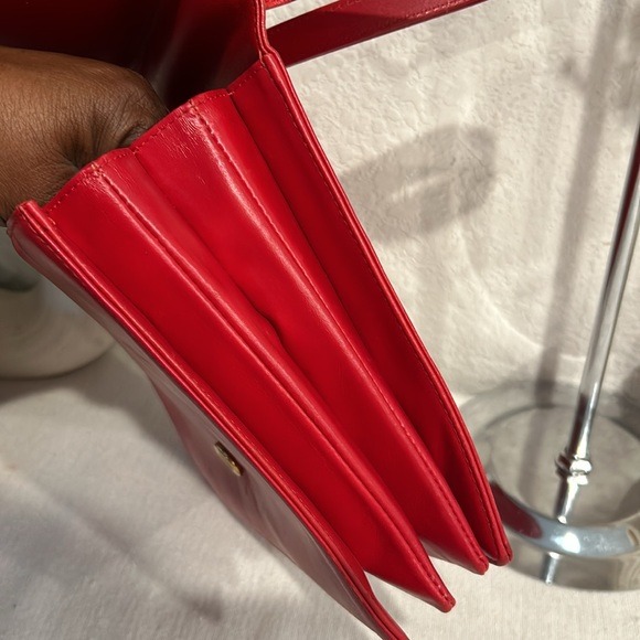 Authentic LOUIS VUITTON Opera line Delph Shoulder Bag Red - Picture 3 of 11